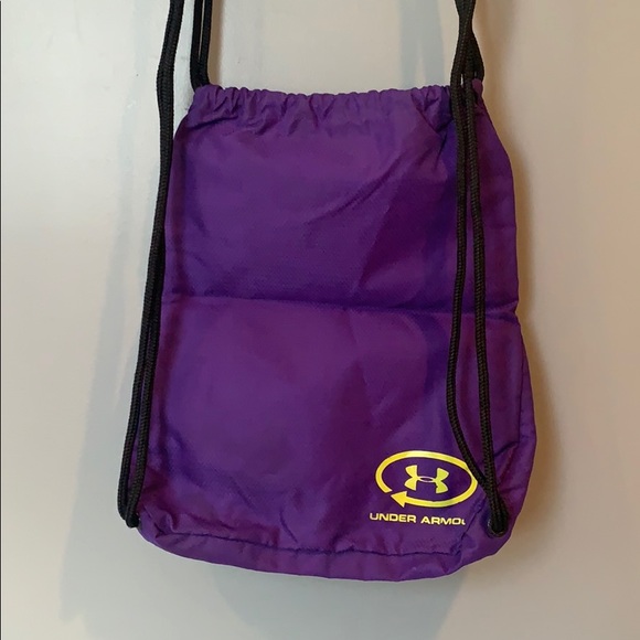 Water-resistant underarmour drawstring bag - Picture 3 of 3